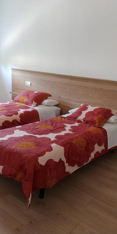 Apartamentos Turisticos Magencio Carucedo Ngoại thất bức ảnh